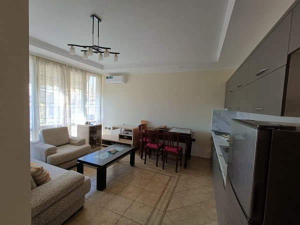 Tirane, jepet me qera apartament 2+1 Kati 2, 550 €