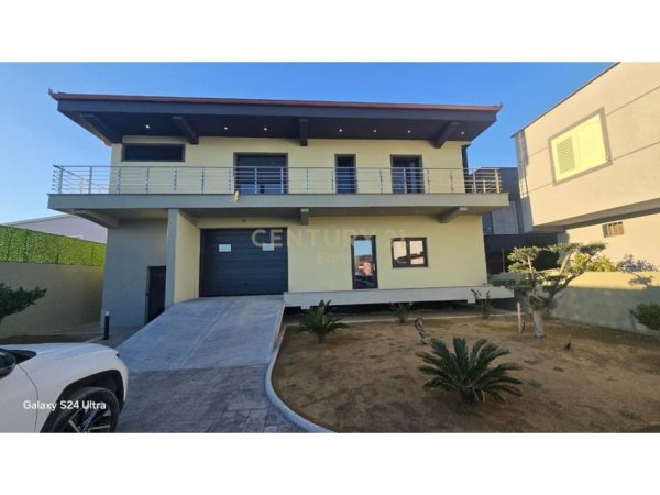 Durres, shitet Vile 1 Katshe Kati 1, 325 m² 380.000 € (Ish Keneta , Durres)