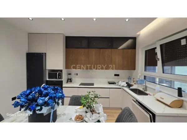 Durres, shitet Vile 1 Katshe Kati 1, 325 m² 380.000 € (Ish Keneta , Durres)