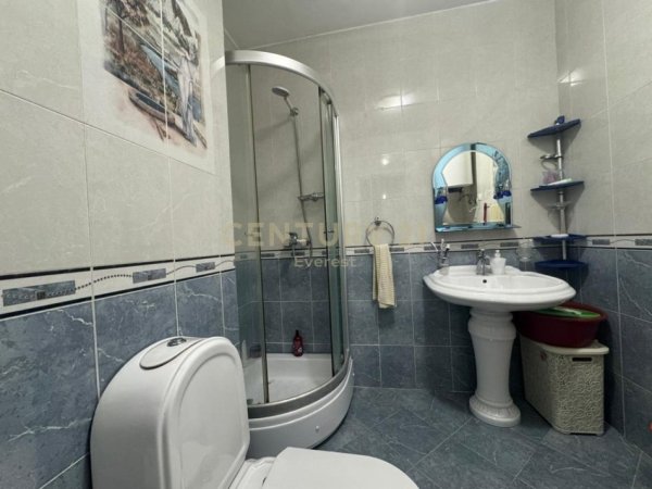 Tirane, shitet apartament 2+1+Aneks+Ballkon Kati 5, 114 m² 251.000 € (Kompleksi Usluga)