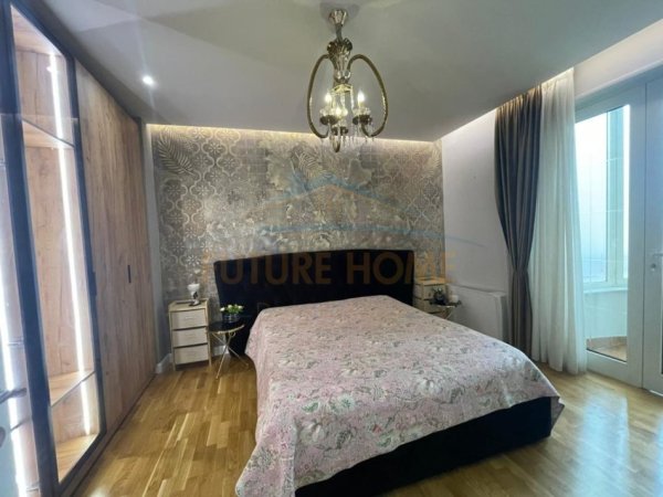 Tirane, shitet apartament 3+1 Kati 2, 130 m² 390.000 € 