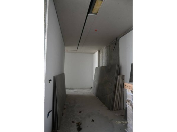 Tirane, shitet apartament 3+1 , 237 m² 975.000 € (Down Town)