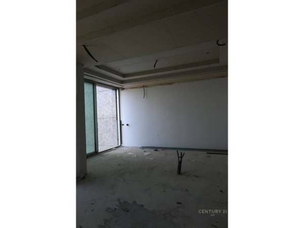 Tirane, shitet apartament 3+1 , 237 m² 975.000 € (Down Town)