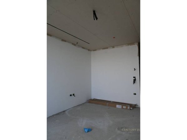 Tirane, shitet apartament 3+1 , 237 m² 975.000 € (Down Town)