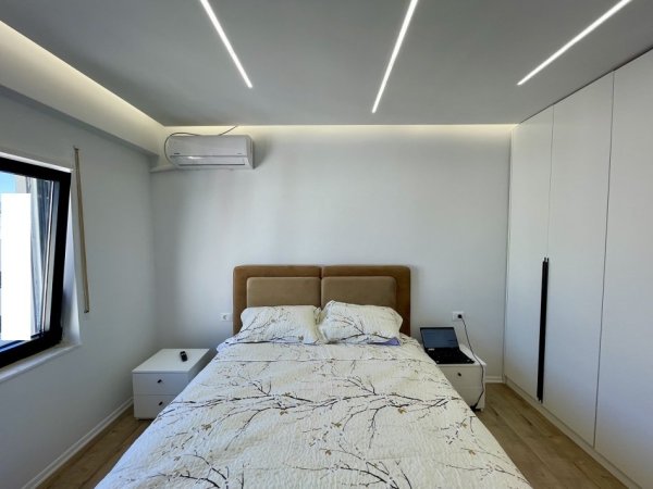 Tirane, jepet me qera apartament 1+1 Kati 4, 64 m² 620 € (Rruga e Zallit)