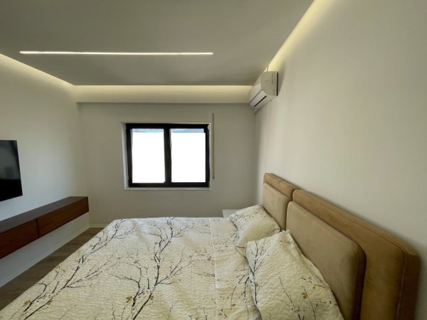Tirane, jepet me qera apartament 1+1 Kati 4, 64 m² 620 € (Rruga e Zallit)