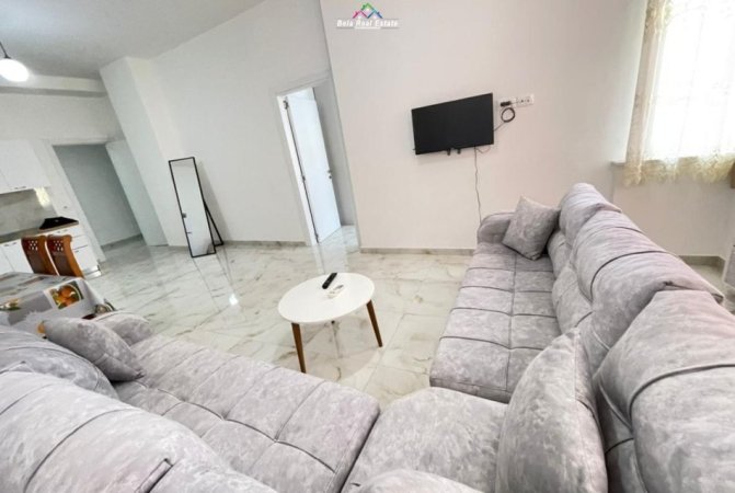 Tirane, jepet me qera apartament 2+1+Ballkon Kati 1, 90 m² 600 € (Astir)