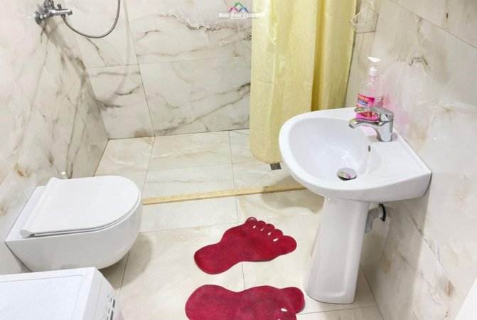 Tirane, jepet me qera apartament 2+1+Ballkon Kati 1, 90 m² 600 € (Astir)