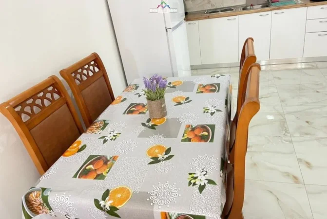 Tirane, jepet me qera apartament 2+1+Ballkon Kati 1, 90 m² 600 € (Astir)