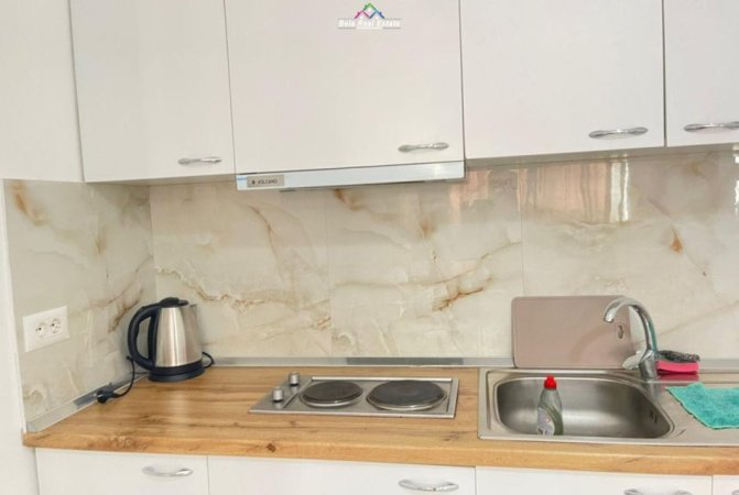 Tirane, jepet me qera apartament 2+1+Ballkon Kati 1, 90 m² 600 € (Astir)