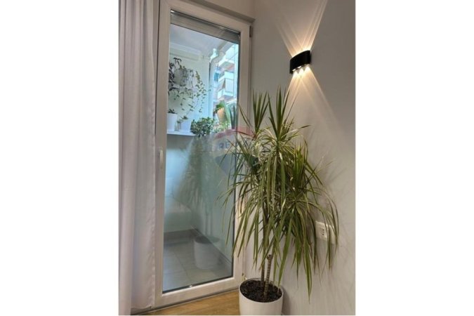 Tirane, shitet apartament 1+1 Kati 3, 43 m² 121.000 € (Rruga Peti (ID: 530471001-328)