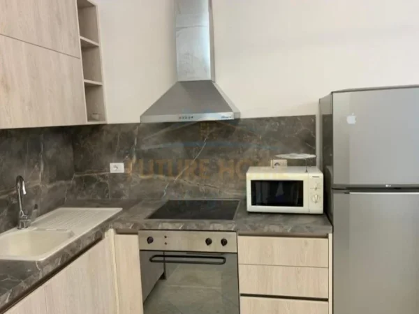 Tirane, shitet apartament 2+1 Kati 2, 97 m² (Bulevardi Zogu i Pare)