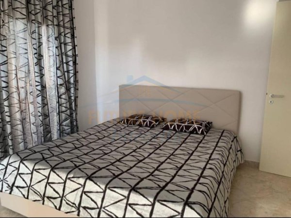 Tirane, shitet apartament 2+1 Kati 2, 97 m² (Bulevardi Zogu i Pare)