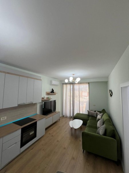 Tirane, jepet me qera apartament 2+1 , 900 € 