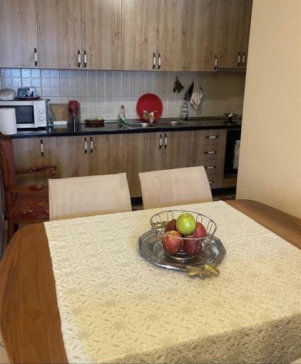 Tirane, jepet me qera apartament 1+1+Aneks+Ballkon Kati 4, 70 m² 500 € (rruga e kavajes)