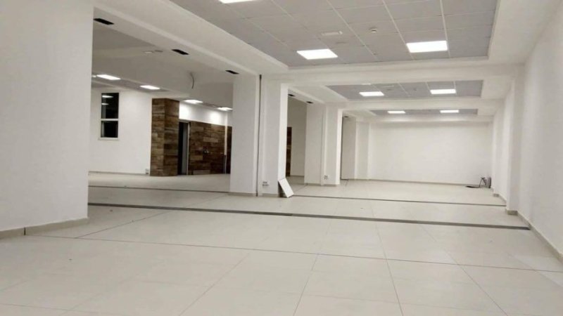 Tirane, jepet me qera ambjent biznesi Kati -1, 750 m² 1.500 € (Artin Basha)