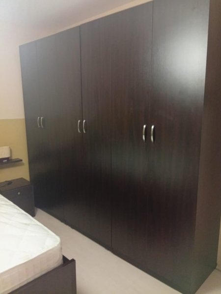 Jepet me Qira Super Hyrje 2+1  tek Selvia ne Qender,  450 €uro