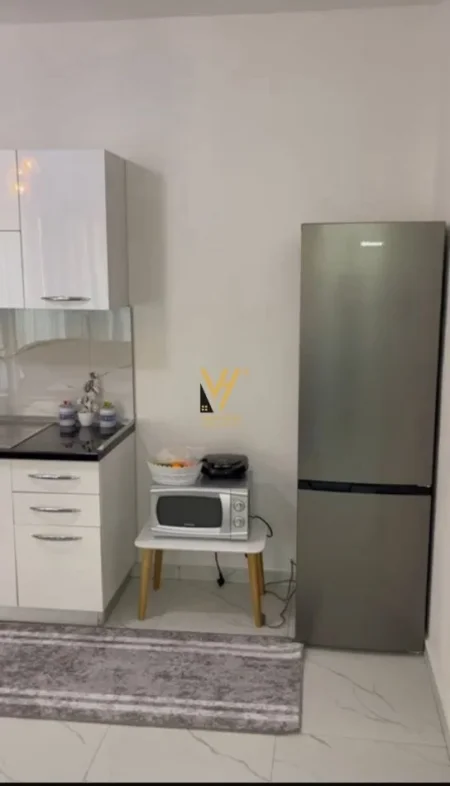 Tirane, jepet me qera apartament 1+1+Ballkon Kati 3, 70 m² 550 € (ZOGU I ZI)