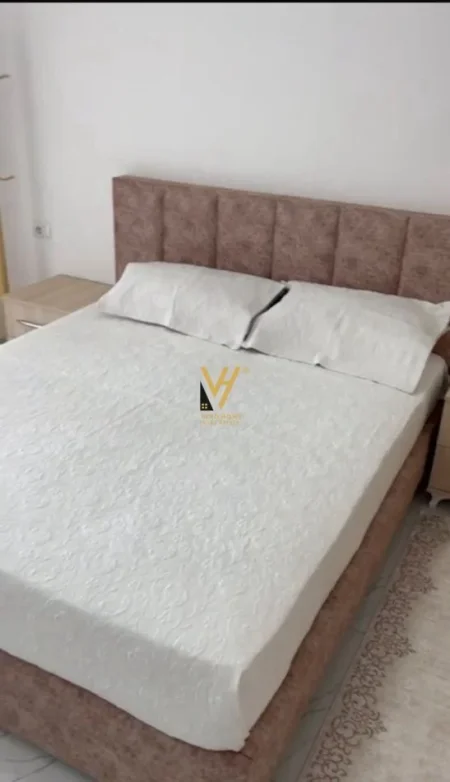 Tirane, jepet me qera apartament 1+1+Ballkon Kati 3, 70 m² 550 € (ZOGU I ZI)