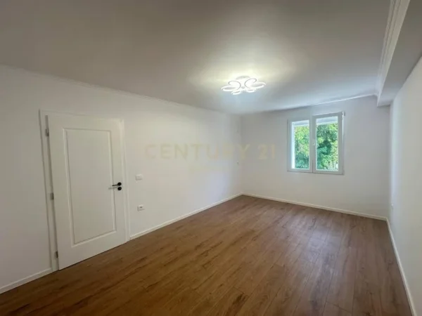 Tirane, shitet apartament 1+1 Kati 3, 42 m² 135.000 € (Myslym Shyri)