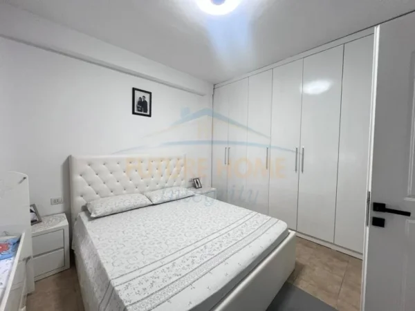 Tirane, shitet apartament 2+1+Ballkon Kati 2, 102 m² 135.000 € (Fresku)