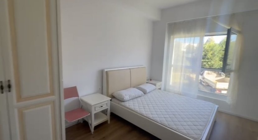 Tirane, jepet me qera apartament 1+1 Kati 2, 70 m² 400 € (Rezidenca Kaimi)