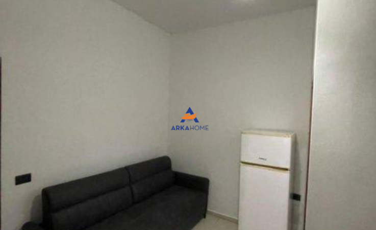 Tirane, jepet me qera apartament 1+1 Kati 0, 40 m² 340 € (paskuqan)