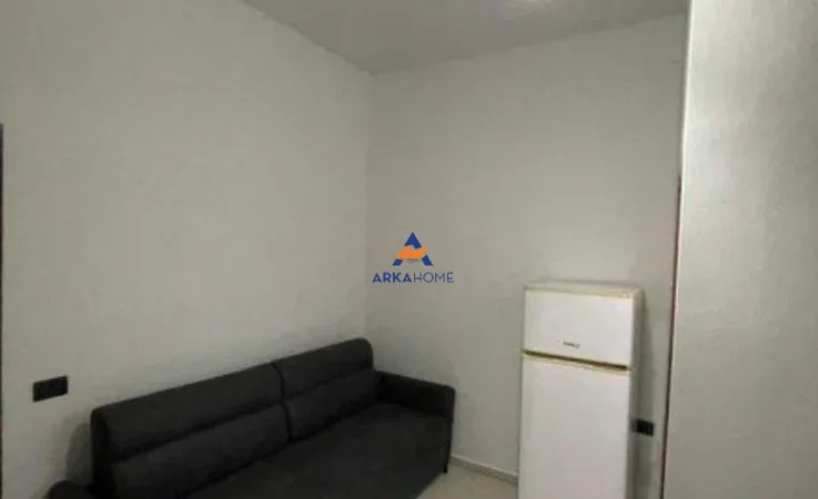 Tirane, jepet me qera apartament 1+1 Kati 0, 40 m² 340 € (paskuqan)