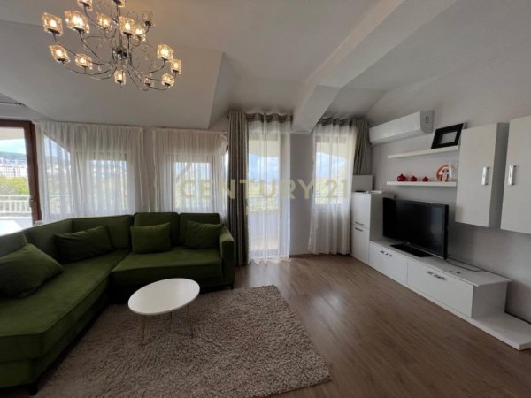 Tirane, jap me qera apartament 2+1 Kati 2, 150 m² 800 € (Liqeni Tiranes)