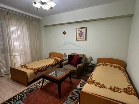 Tirane, jepet me qera apartament 2+1 Kati 4, 106 m² 750 € 