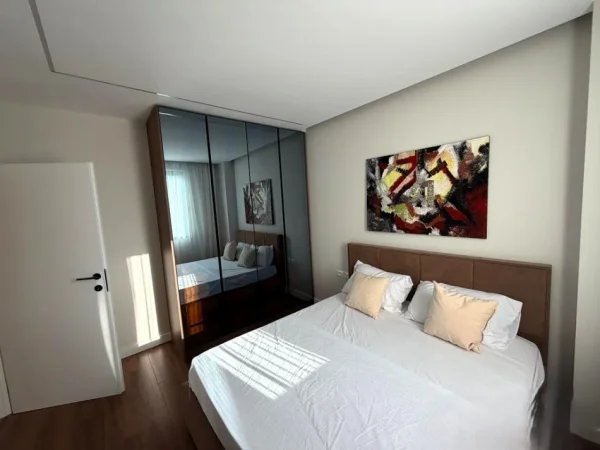 Tirane, jepet me qera apartament 2+1 Kati 8, 81 m² 1.200 € (Hoxha Tahsim)