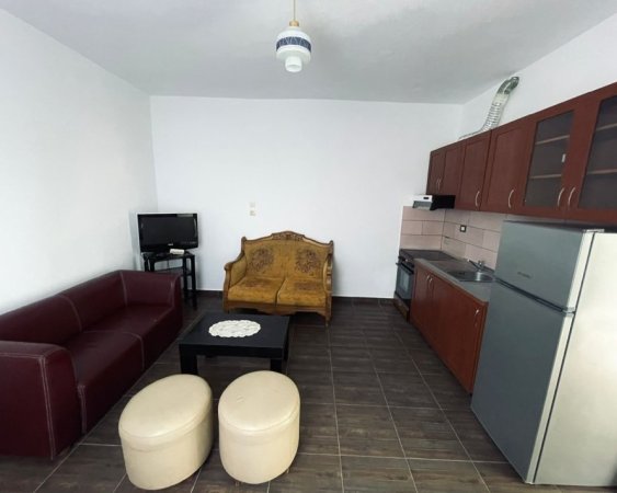 Tirane, jepet me qera apartament 1+1 Kati 1, 55 m² 300 € (don bosko)