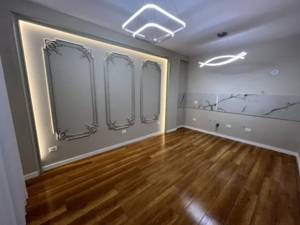 Tirane, jepet me qera apartament 1+1+Ballkon Kati 4, 61 m² 550 € (rruga e kavajes)