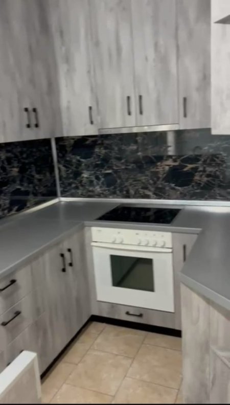 Tirane, jepet me qera apartament 2+1 Kati 3, 290 € 