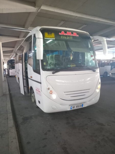 Tirane, shes Autobus Mercedes Nafte, e bardhë manuale Kondicioner 20.000 €