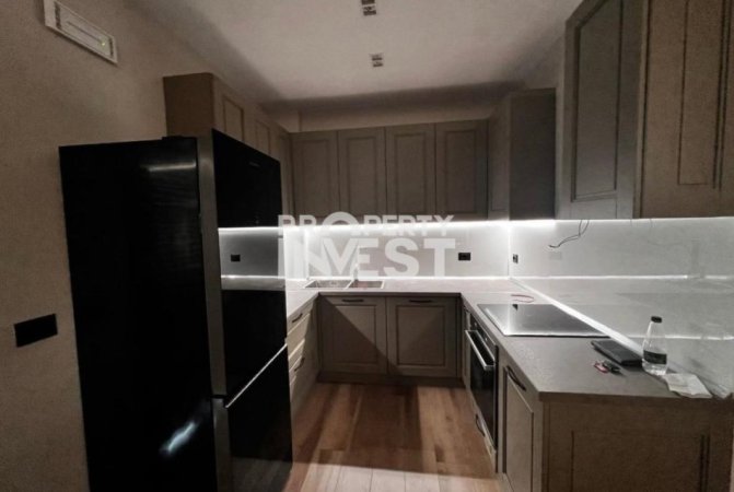 Tirane, shitet apartament 1+1 Kati 4, 80 m² 220.000 € (Teg)
