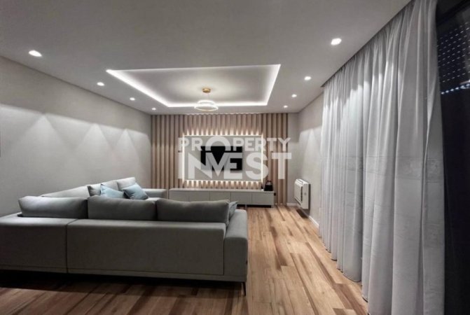Tirane, shitet apartament 1+1 Kati 4, 80 m² 220.000 € (Teg)