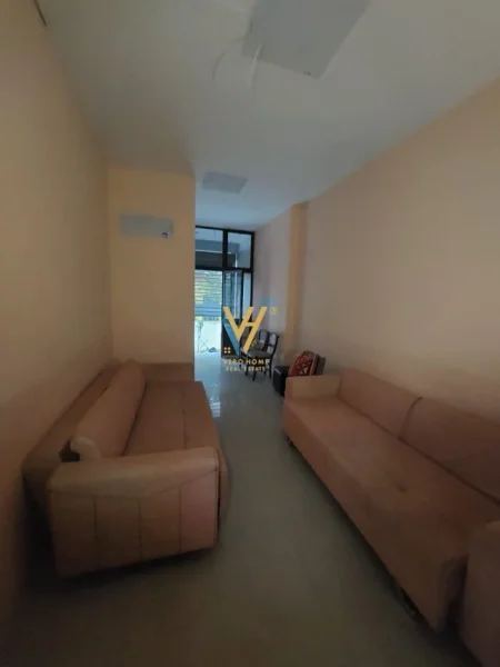 Tirane, jepet me qera dyqan Kati 0, 60 m² 400 € (RRUGA E ELBASANIT)