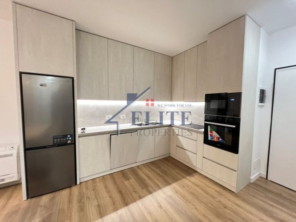Tirane, jepet me qera apartament 2+1+Ballkon Kati 5, 110 m² 700 € (Rruga Don Bosko)