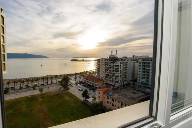 Vlore, shitet apartament 3+1+Ballkon Kati 10, 127 m² 310.000 € (Lungomare)
