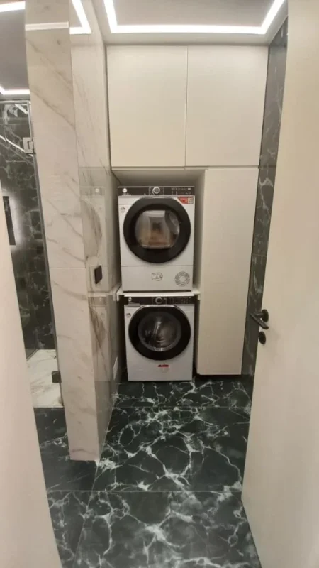 Tirane, shitet apartament 2+1 Kati 5, 100 m² 270.000 € 