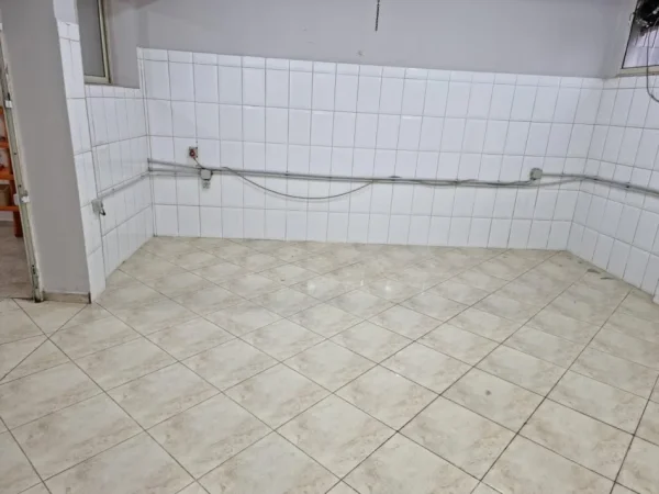 Tirane, shitet ambjent biznesi Kati 0, 285 m² 345.000 € (Rruga Ilia Dilo Sheperi , Selite)