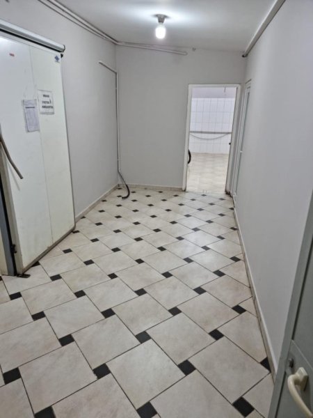 Tirane, shitet ambjent biznesi Kati 0, 285 m² 345.000 € (Rruga Ilia Dilo Sheperi , Selite)