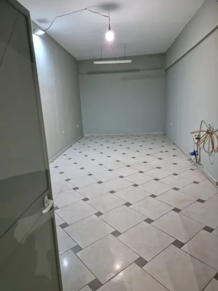 Tirane, shitet ambjent biznesi Kati 0, 285 m² 345.000 € (Rruga Ilia Dilo Sheperi , Selite)