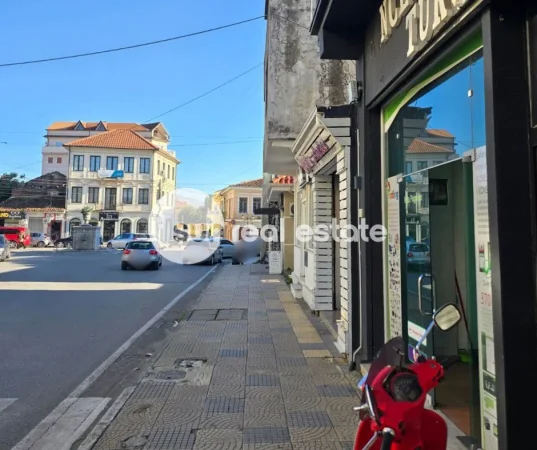 Shkoder, shitet ambjent biznesi Kati 0, 222 m² (TRUMA DUGAJEVE TE REJA)