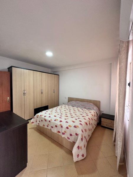 Tirane, jepet me qera apartament 2+1 Kati 5, 451 € (Bulevardi Migjeni)