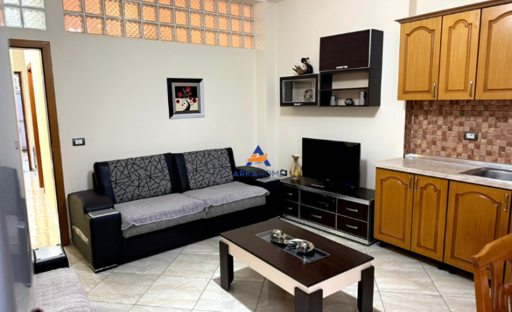 Tirane, jap me qera Vile 1+1 Kati 1, 45 m² 363 € (Rruga njazi meka)