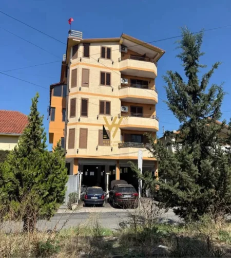 Tirane, jepet me qera ambjent biznesi Kati 0, 1.350 m² 10.000 € (SHESHI SHQIPONJA)