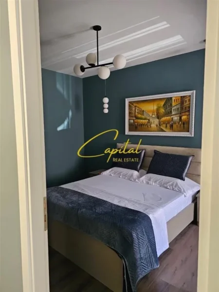 Tirane, jepet me qera apartament 1+1 Kati 1, 55 m² 700 € (RRUGA FORTUZI)