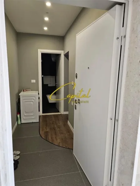 Tirane, jepet me qera apartament 1+1 Kati 1, 55 m² 700 € (RRUGA FORTUZI)